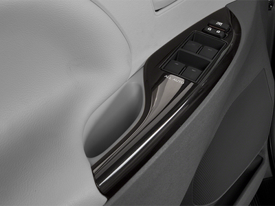 2014 Toyota Sienna SE 8 Passenger