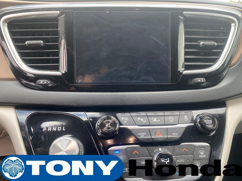 2017 Chrysler Pacifica Touring L Plus