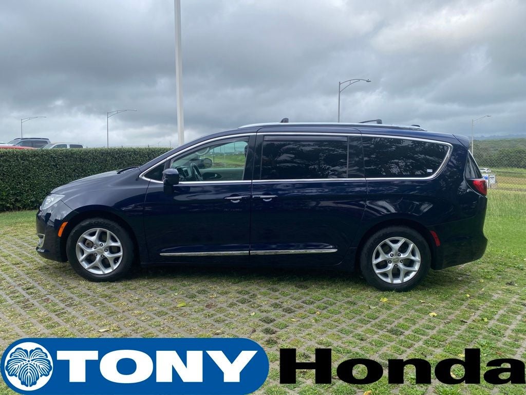 2017 Chrysler Pacifica Touring L Plus