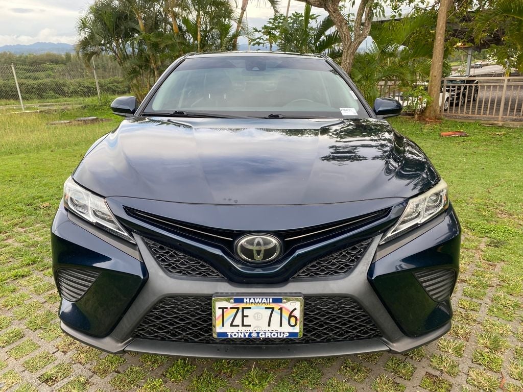 2020 Toyota Camry SE