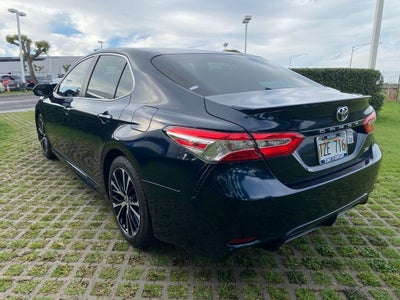 2020 Toyota Camry SE
