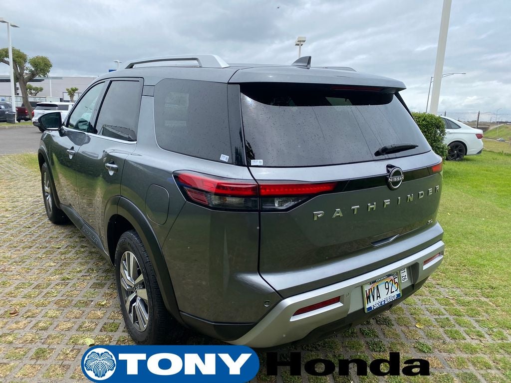 2023 Nissan Pathfinder SL