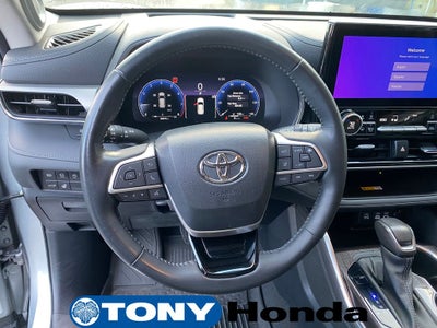 2023 Toyota Highlander Platinum
