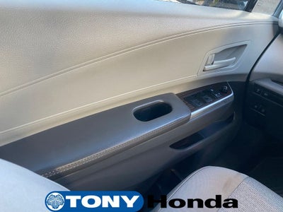 2022 Toyota Sienna LE 8 Passenger