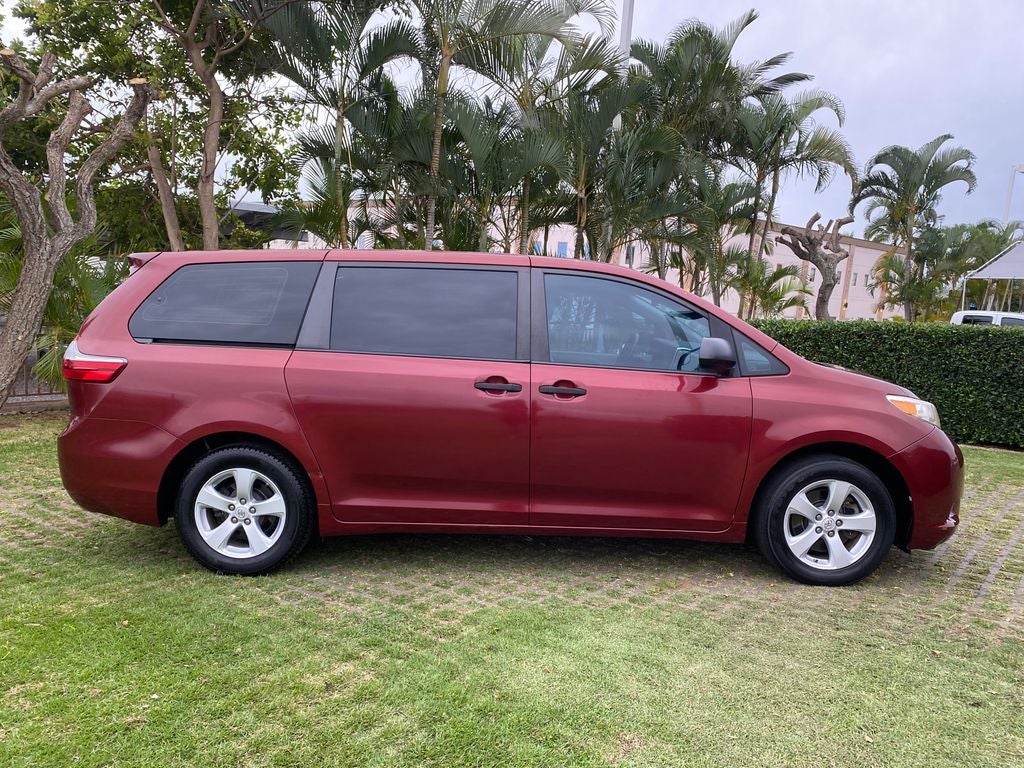 2017 Toyota Sienna L 7 Passenger