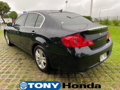 2015 INFINITI Q40 Base