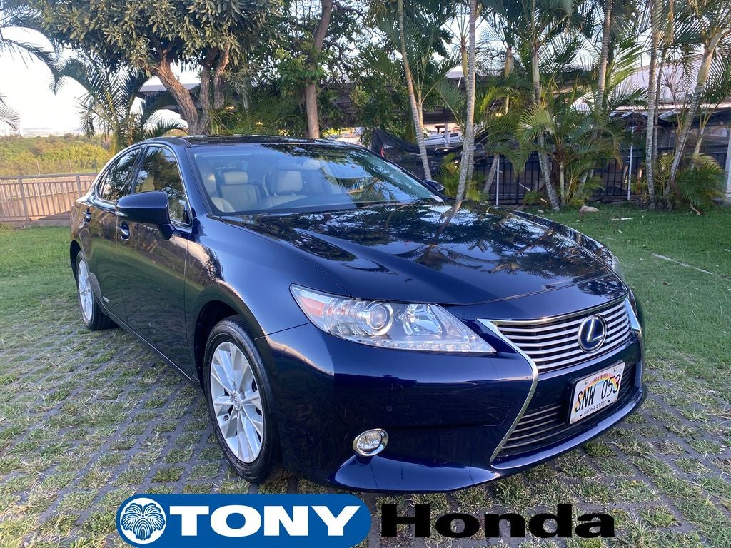 2015 Lexus ES 300h