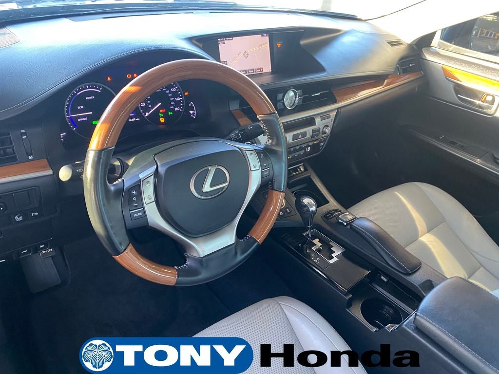 2015 Lexus ES 300h