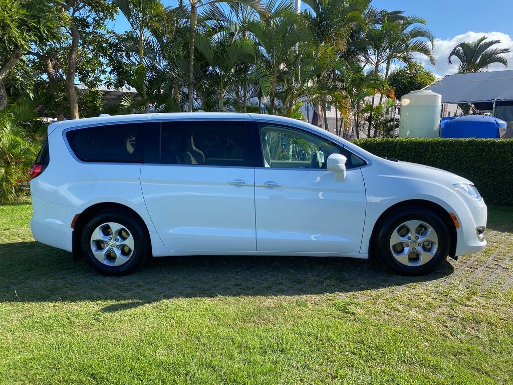 2018 Chrysler Pacifica Hybrid Touring Plus