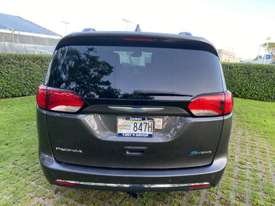 2018 Chrysler Pacifica Hybrid Limited