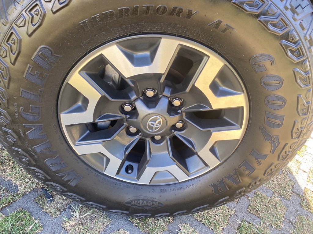 2022 Toyota Tacoma TRD Off-Road V6