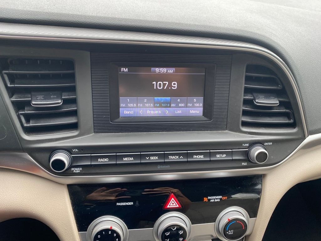 2019 Hyundai Elantra SE