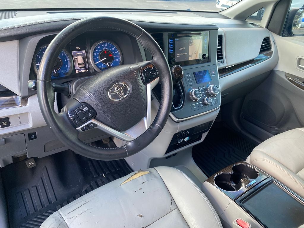 2016 Toyota Sienna Limited 7 Passenger