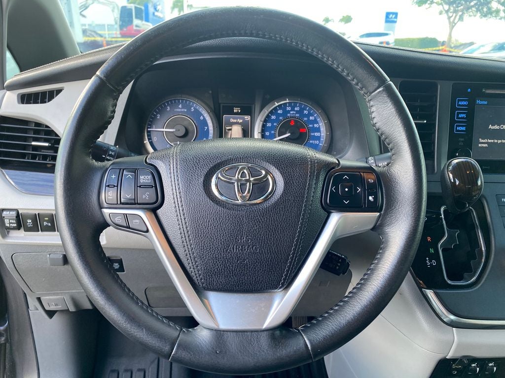 2016 Toyota Sienna Limited 7 Passenger