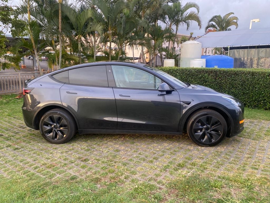 2025 Tesla Model Y Long Range