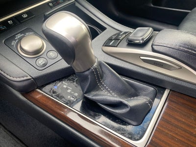 2016 Lexus ES 300h