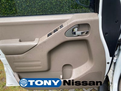 2016 Nissan Frontier SV