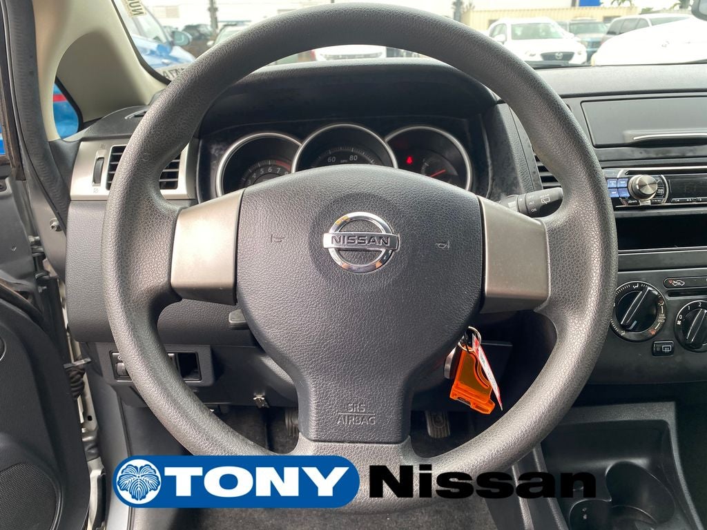 2010 Nissan Versa 1.8 S