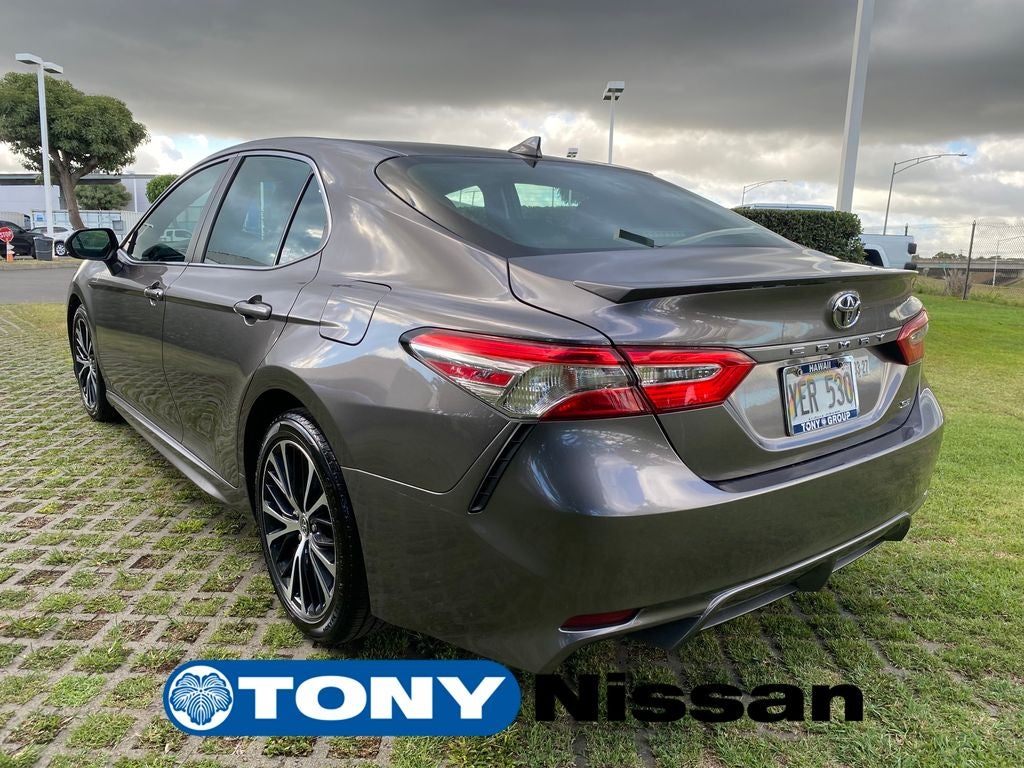 2020 Toyota Camry SE