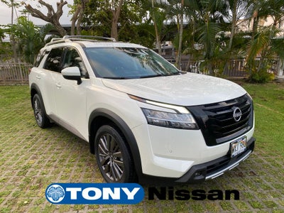2023 Nissan Pathfinder SL