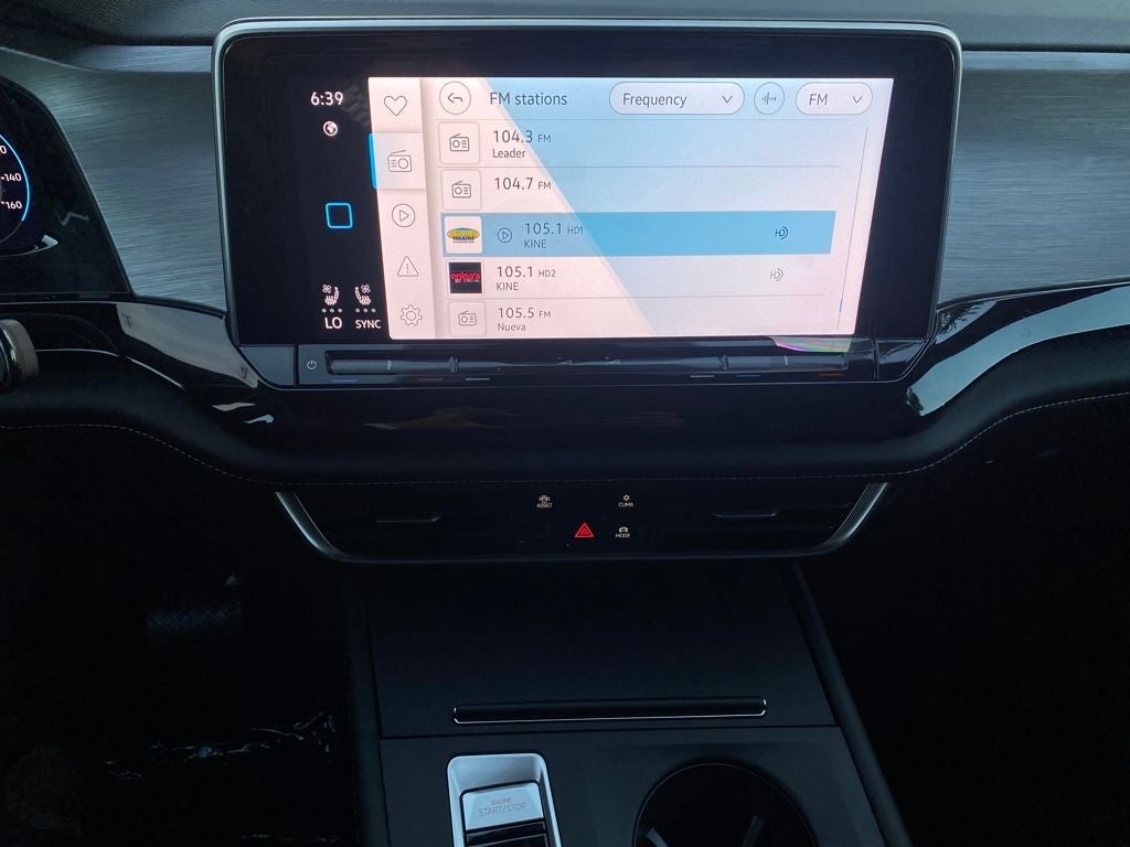 2026 Volkswagen Atlas Cross Sport 2.0T SE