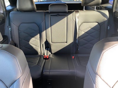 2025 Volkswagen Atlas Cross Sport Base