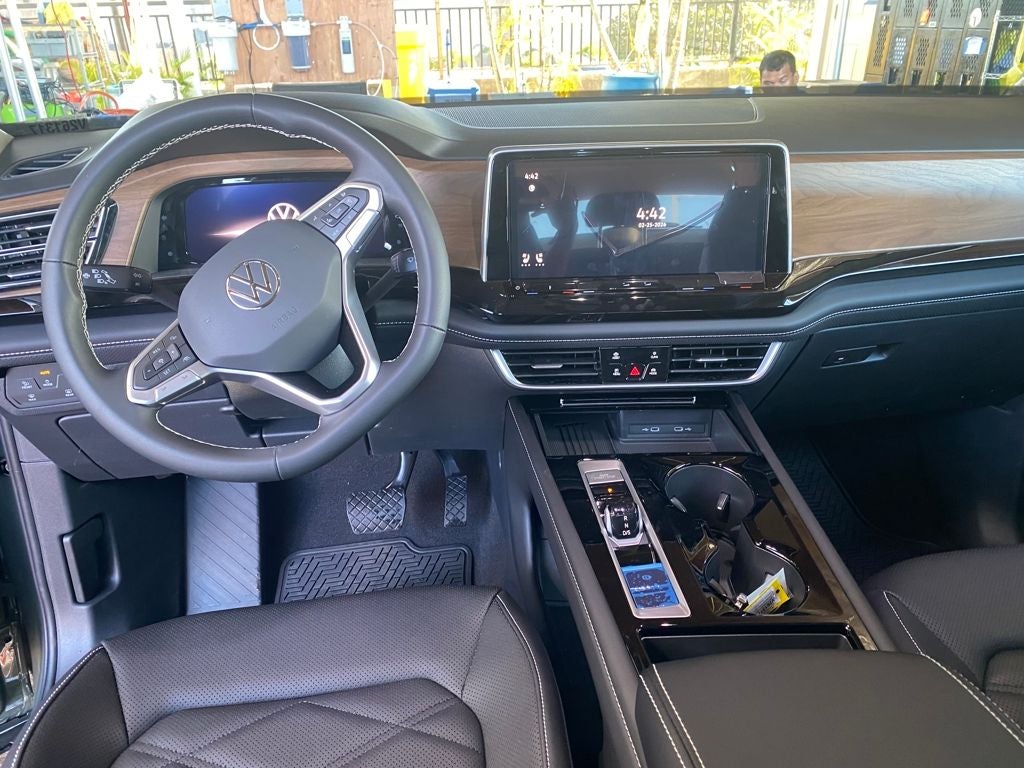 2026 Volkswagen Atlas Base