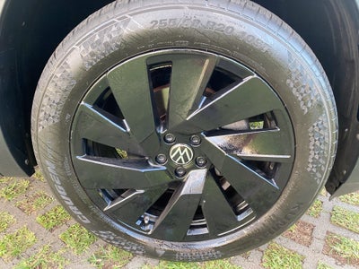 2024 Volkswagen Atlas Cross Sport Base