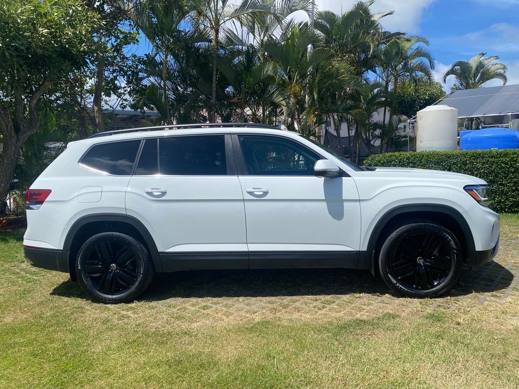 2023 Volkswagen Atlas Base