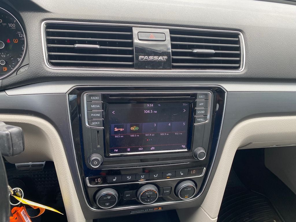 2018 Volkswagen Passat Base