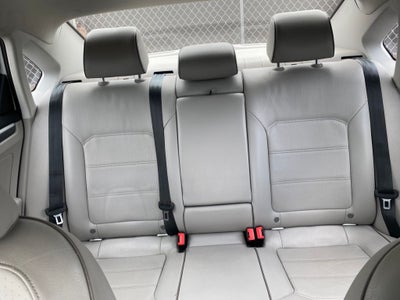 2018 Volkswagen Passat Base