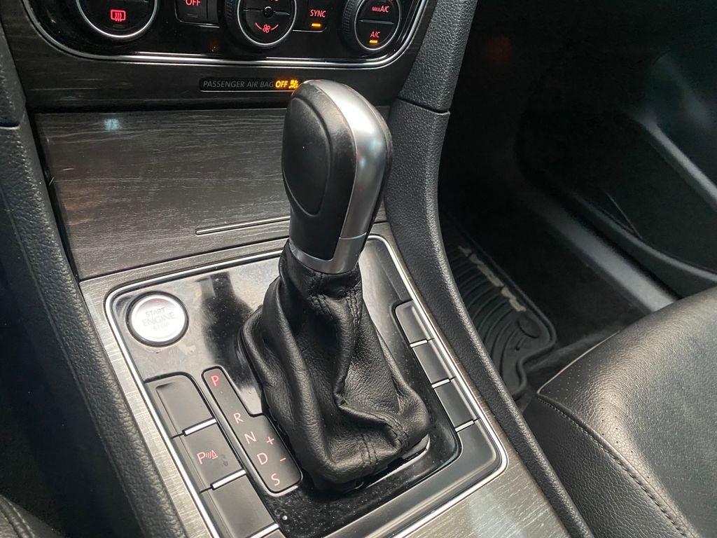 2017 Volkswagen Passat Base