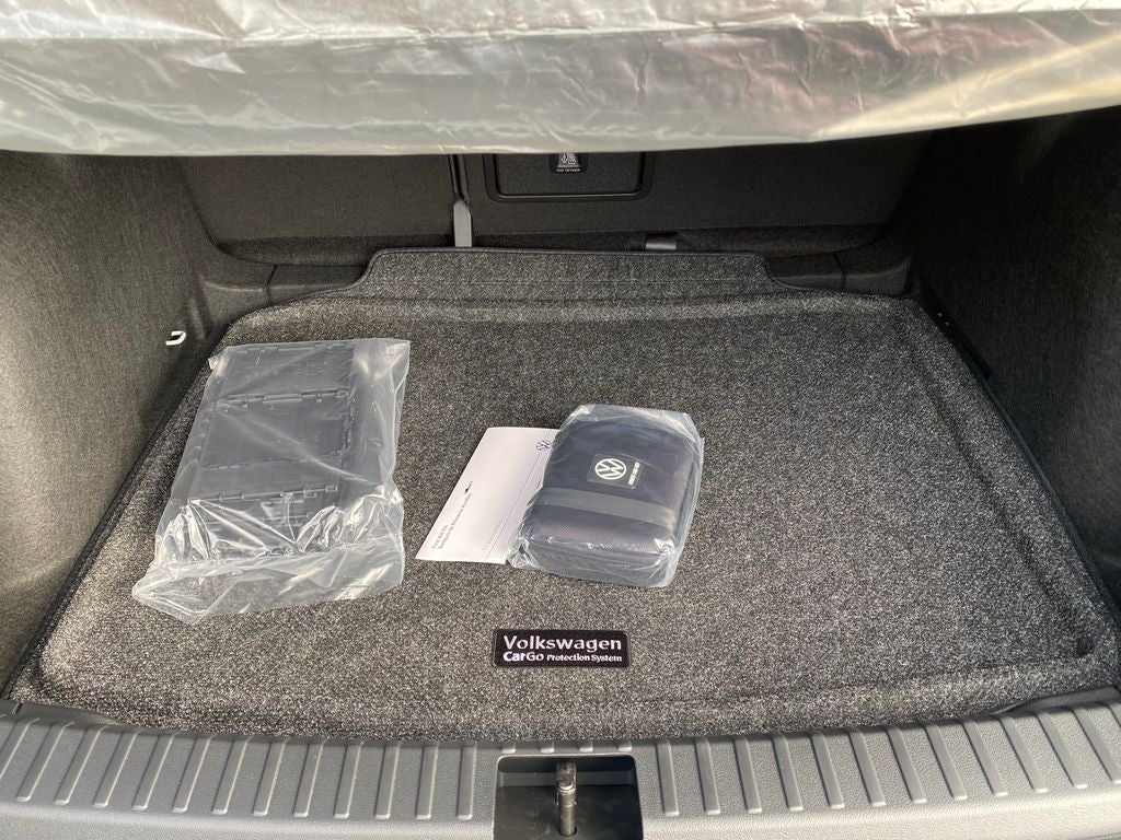 2026 Volkswagen Taos 1.5T SE Black