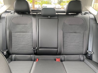 2026 Volkswagen Taos 1.5T SE Black