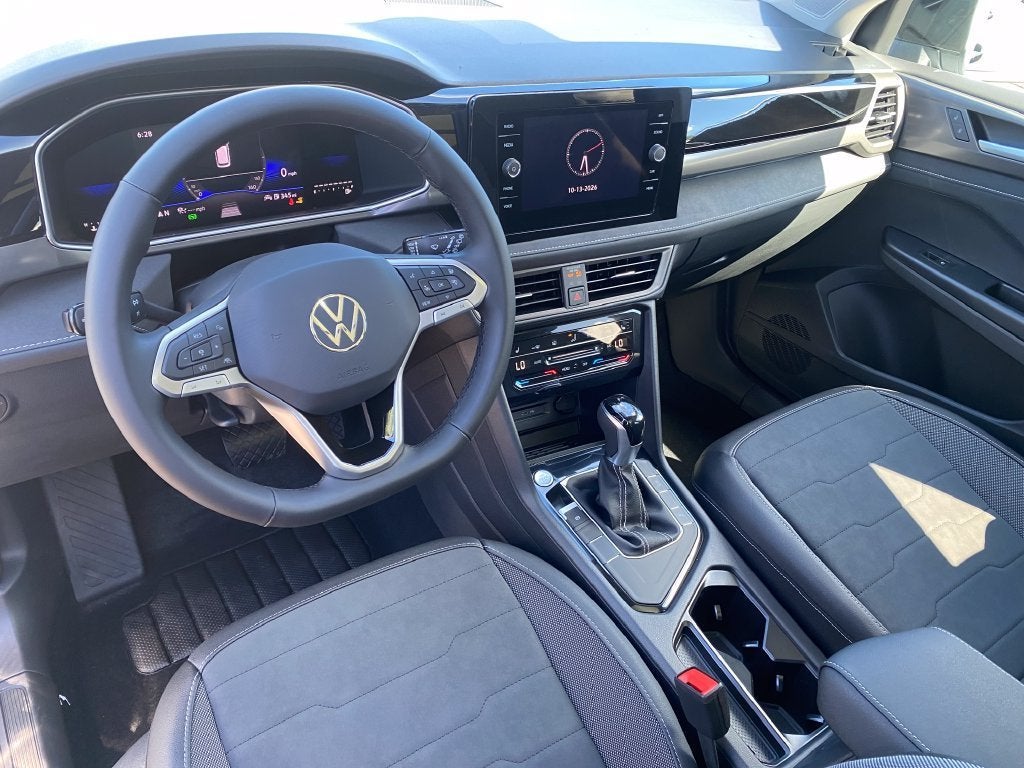 2027 Volkswagen Taos 1.5T SE Black