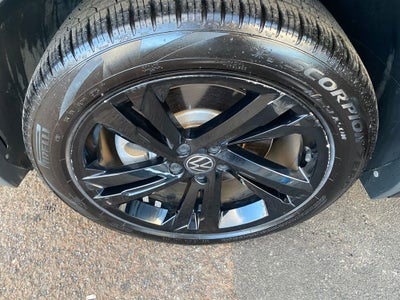2023 Volkswagen Tiguan Base