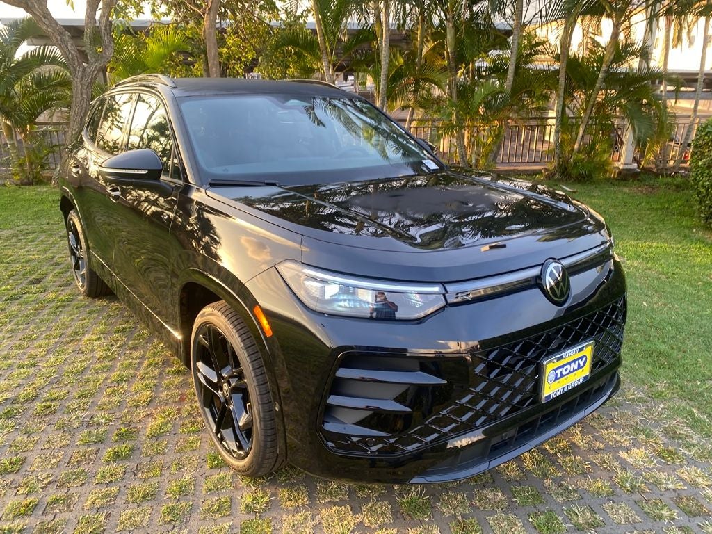 2026 Volkswagen Tiguan 2.0T SE R-Line Black