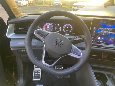 2026 Volkswagen Tiguan 2.0T SE R-Line Black