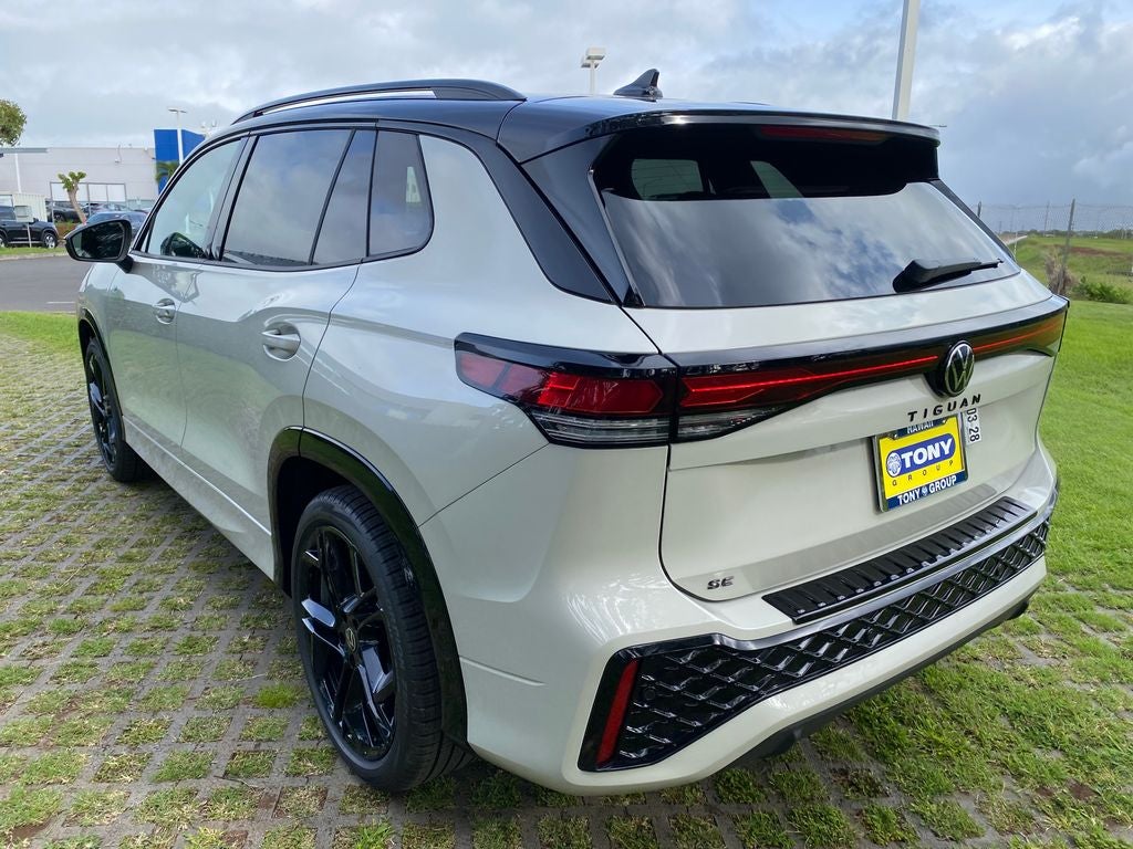 2026 Volkswagen Tiguan 2.0T SE R-Line Black