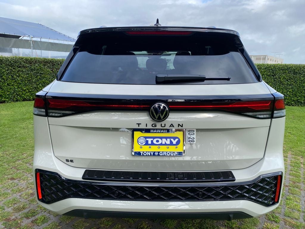 2026 Volkswagen Tiguan 2.0T SE R-Line Black