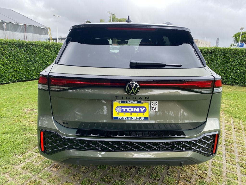 2026 Volkswagen Tiguan 2.0T SE R-Line Black