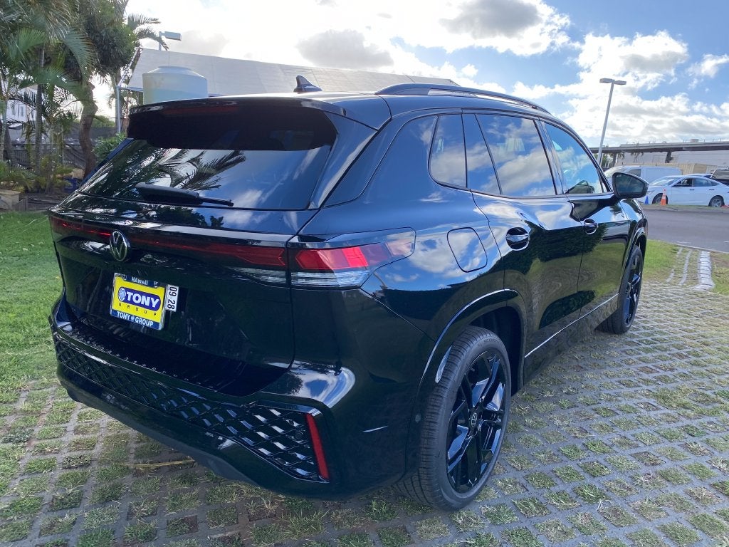 2026 Volkswagen Tiguan 2.0T SE R-Line Black