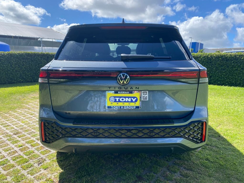2026 Volkswagen Tiguan 2.0T SE R-Line Black