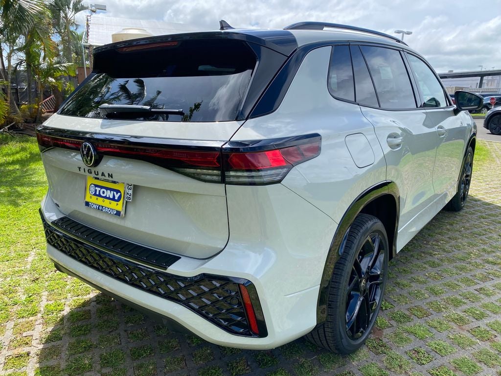 2026 Volkswagen Tiguan 2.0T SE R-Line Black