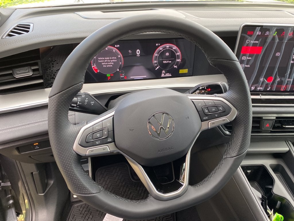 2026 Volkswagen Tiguan 2.0T SE R-Line Black