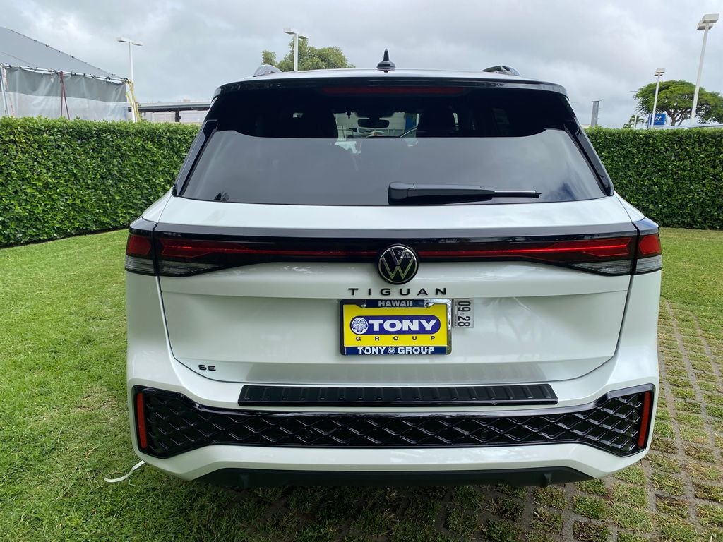 2026 Volkswagen Tiguan 2.0T SE R-Line Black