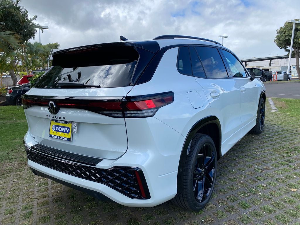 2026 Volkswagen Tiguan 2.0T SE R-Line Black