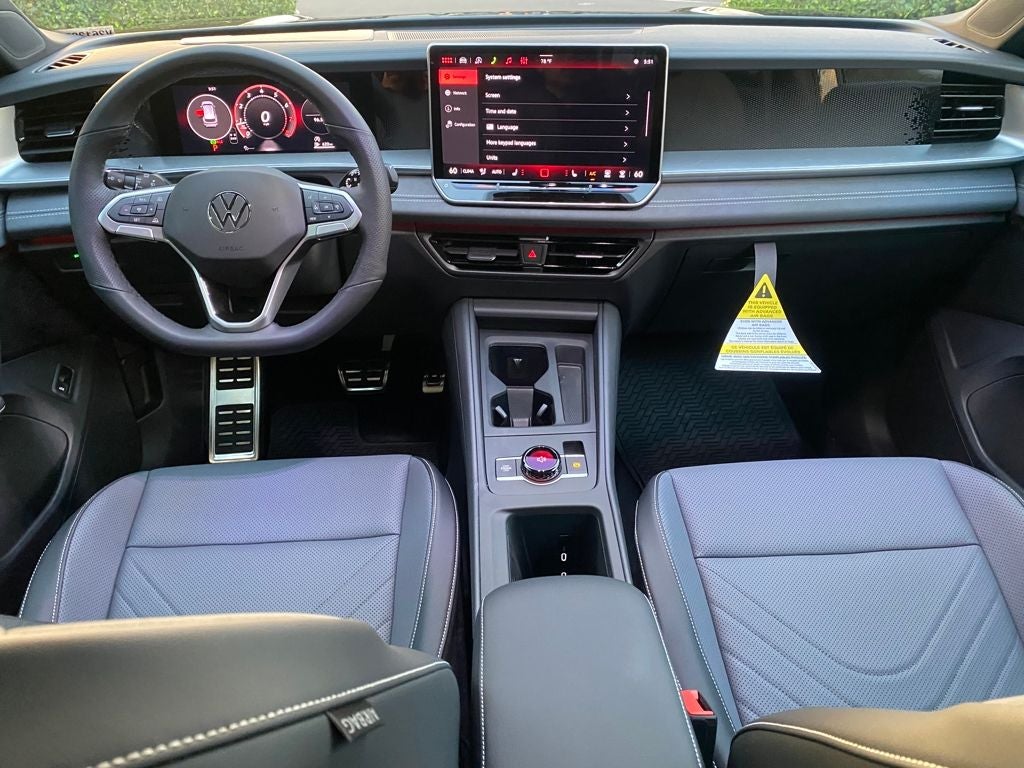 2026 Volkswagen Tiguan 2.0T SE R-Line Black