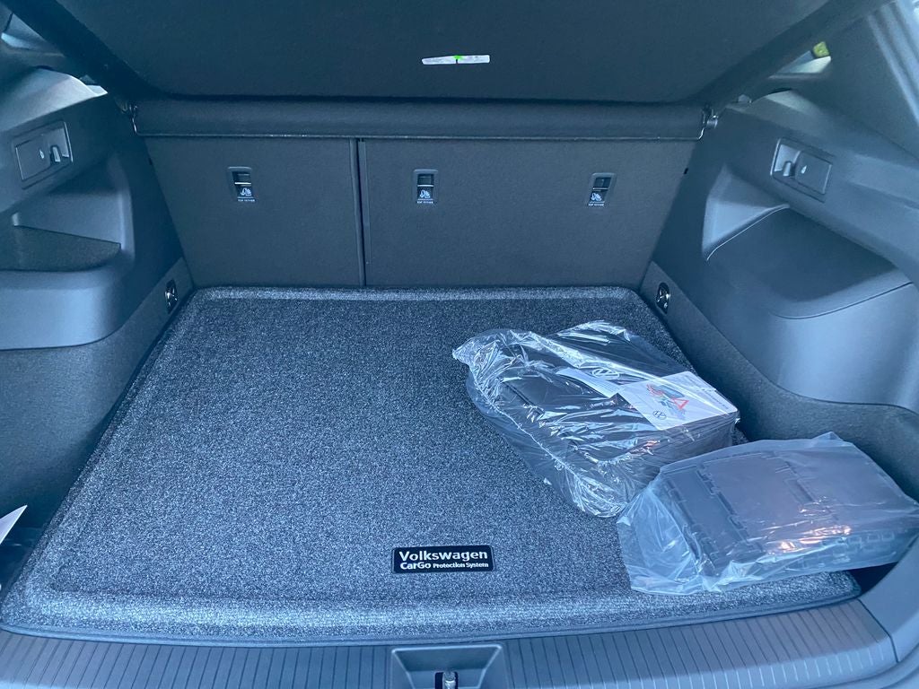 2026 Volkswagen Tiguan 2.0T SEL R-Line