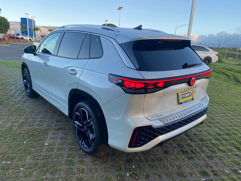 2026 Volkswagen Tiguan 2.0T SEL R-Line